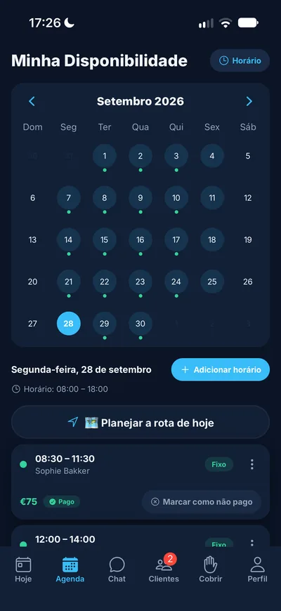 Screenshot of the Sprivo app, in Brazilian Portuguese: the agenda with the month’s calendar and the day’s bookings.